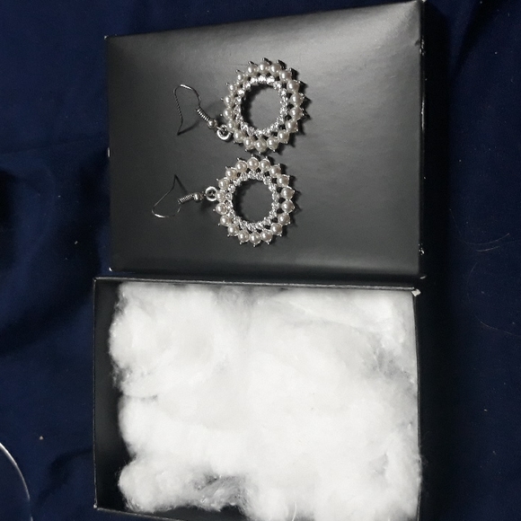 Hanging errings - Picture 2 of 2